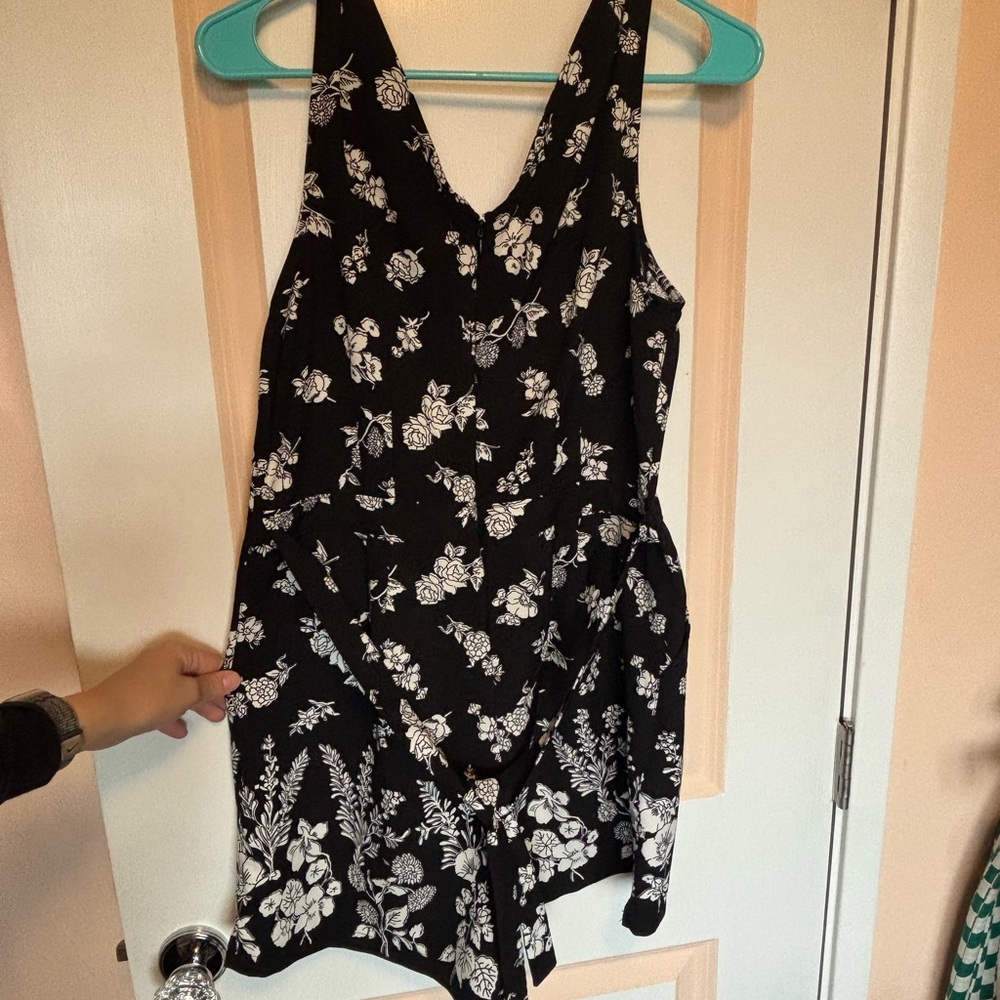 Loft Romper With Pockets